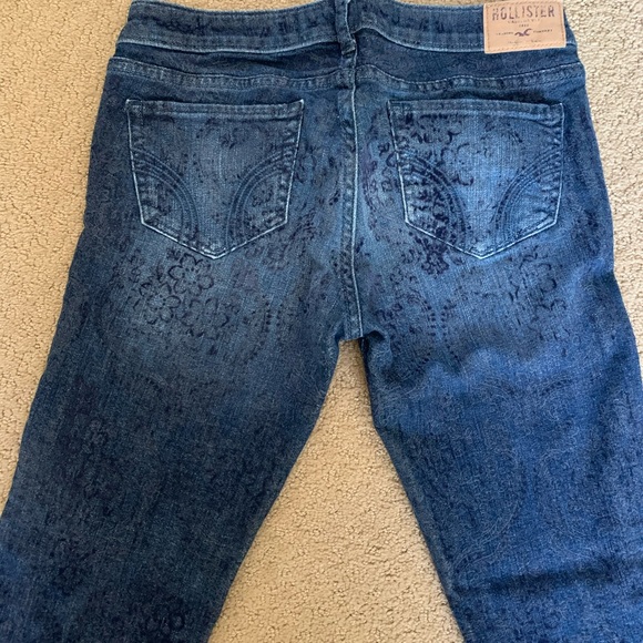 Hollister Flower Patterned Jeans - Picture 3 of 7